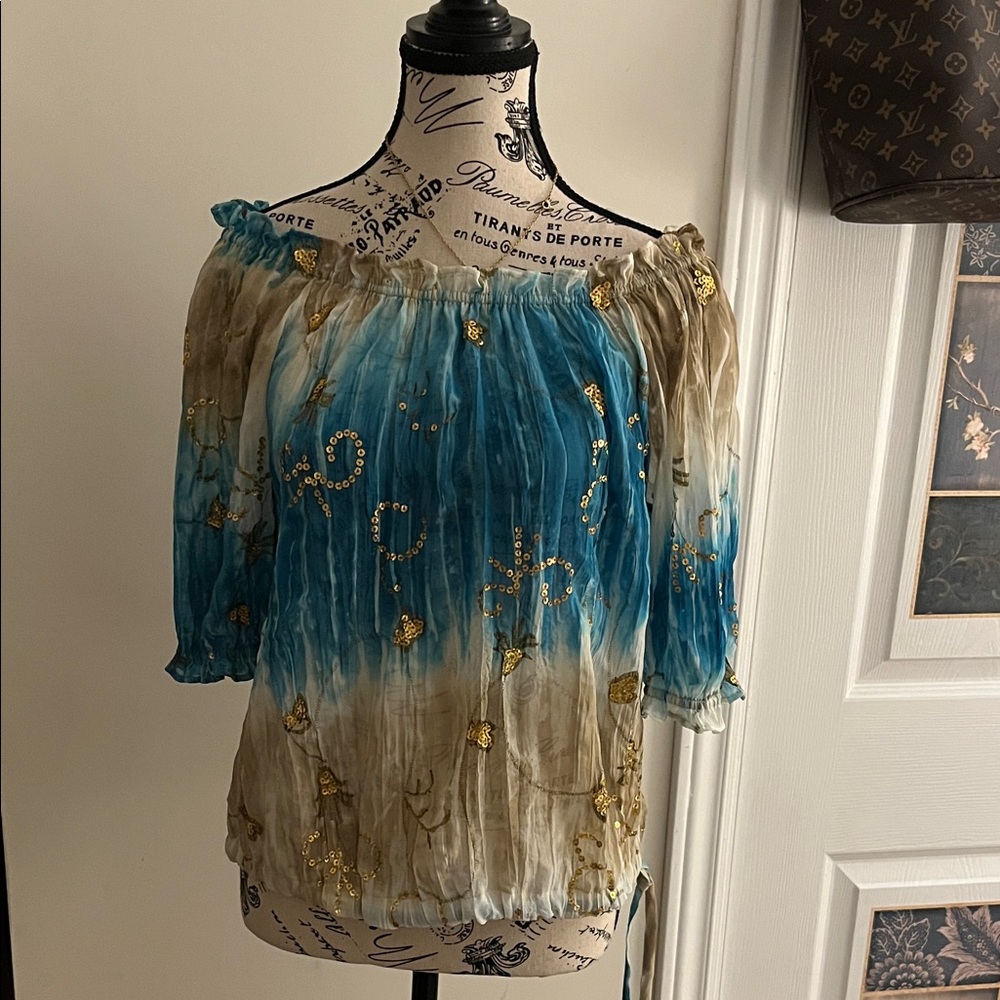 😃Chic Off-Shoulder Blouse with Gold Accents